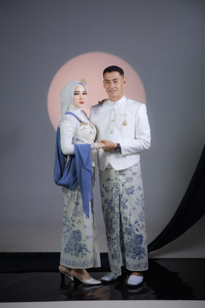https://dewi-ari.webnikah.com/dirmember/00000029/dewiari05/photo-282369-333534-l-202603271105.jpg